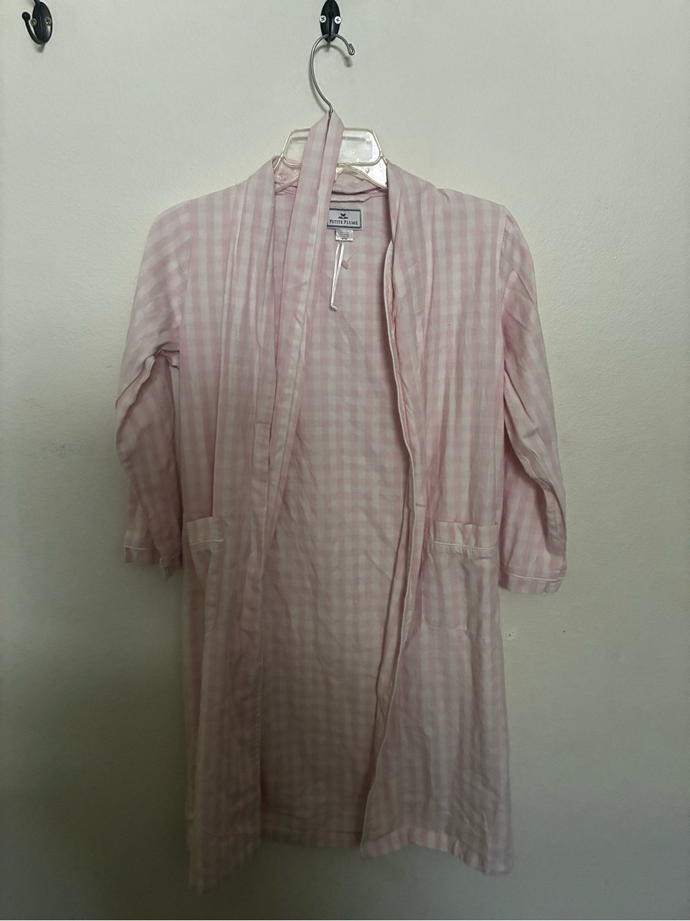 Petite Plume Children's Pink Gingham Robe with Front Pockets - never worn
